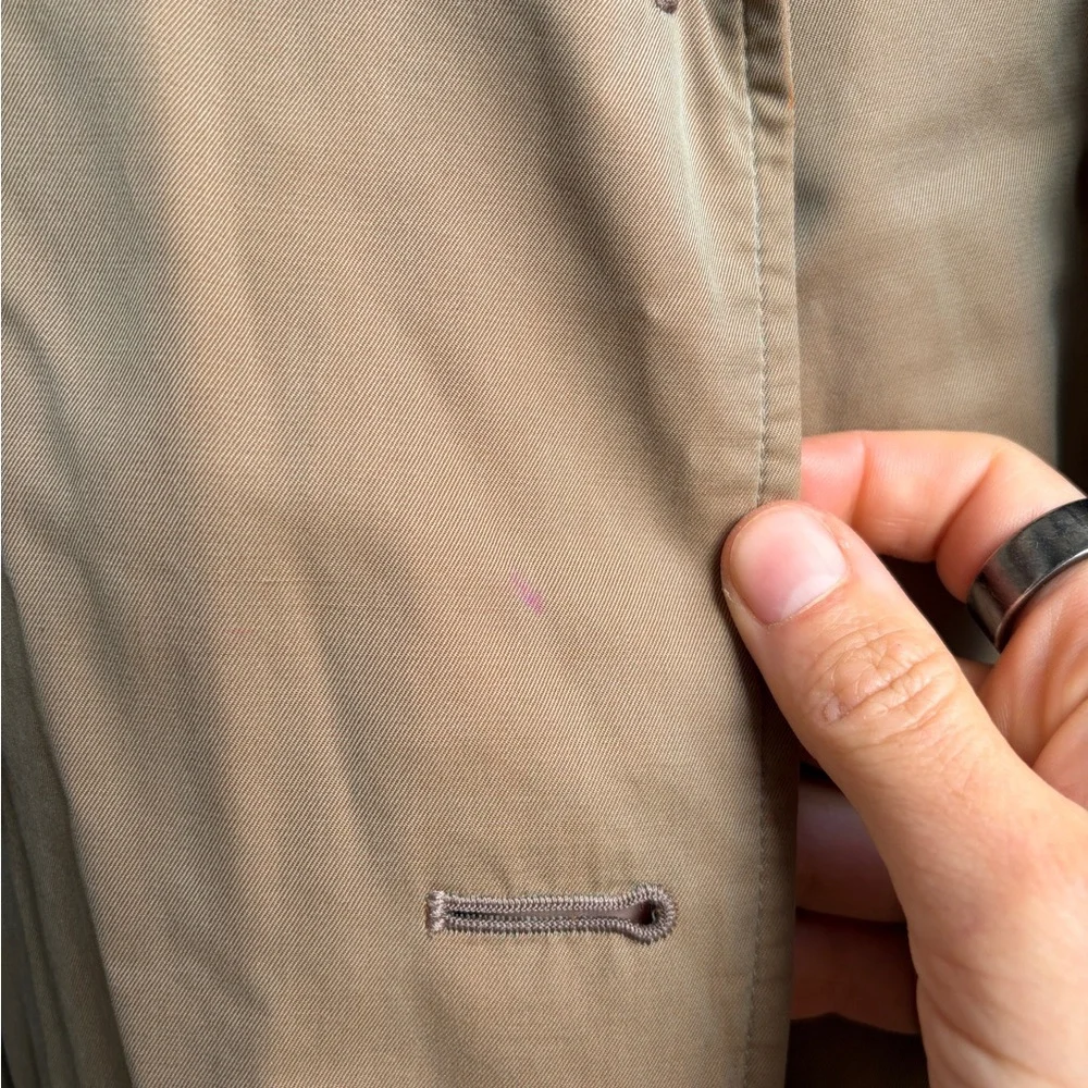 Burberry Classic Women’s Trench Coat - Picture 7 of 10